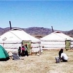 پنلهای خورشیدی شام عشایر آذری را روشن میکند پنلهای خورشیدی شام عشایر آذری را روشن میکند