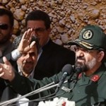 احمدی نژاد؛ از “له شدن” میان مردم تا “بای بای” بالای سن! +تصاویر احمدی نژاد؛ از “له شدن” میان مردم تا “بای بای” بالای سن! +تصاویر