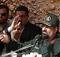 احمدی نژاد؛ از “له شدن” میان مردم تا “بای بای” بالای سن! +تصاویر