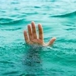 چشم دوختن پدر به دریای خشمگین برای یافتن فرزند / آمار غرقشدگان بازار گرمی نیست چشم دوختن پدر به دریای خشمگین برای یافتن فرزند / آمار غرقشدگان بازار گرمی نیست