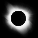 ماه بامداد دوشنبه یک ساعت و ۱۰ دقیقه زیر سایه زمین پنهان می ماند ماه بامداد دوشنبه یک ساعت و ۱۰ دقیقه زیر سایه زمین پنهان می ماند