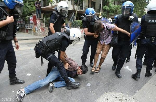 بازداشت دو خبرنگار انگلیسی در ترکیه