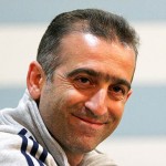کمالوند استعفا کرد/خداحافظی سرمربی با بازیکنان کمالوند استعفا کرد/خداحافظی سرمربی با بازیکنان