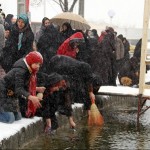 آیین سنتی «نواوستی» در هوای برفی اردبیل+تصاویر آیین سنتی «نواوستی» در هوای برفی اردبیل+تصاویر