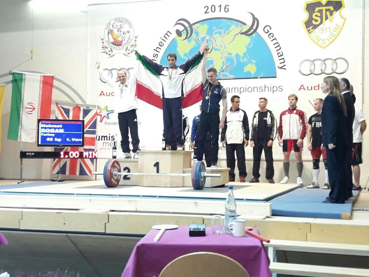 قهرمانی تیم آذربایجان شرقی در مسابقات وزنه برداری پیشکسوتان جهان