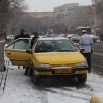 با تاکسیهای تکسرنشین برخورد میشود با تاکسیهای تکسرنشین برخورد میشود