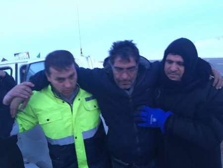 نجات گروه کوهنوردی گرفتار در برف و بوران ارتفاعات جلفا