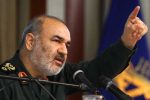 دشمن نفس های آخر را میکشد/ با کسی شوخی نداریم دشمن نفس های آخر را میکشد/ با کسی شوخی نداریم