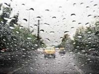 بارش باران در جاده های زنجان جریان دارد