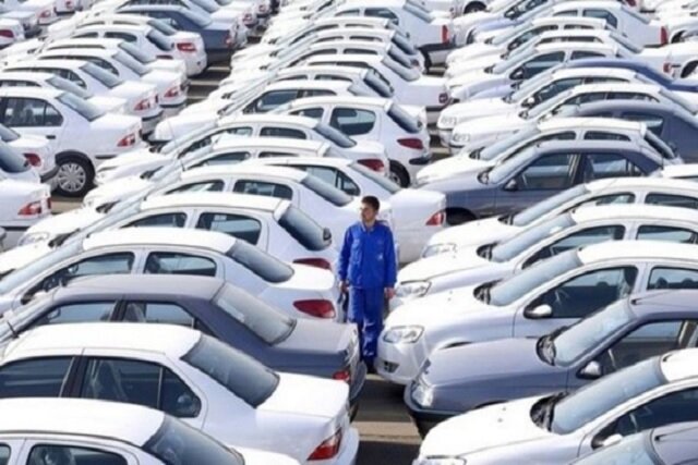 هدف خودروسازان افزایش ۱۰۰ درصدی نرخ کارخانه است!
