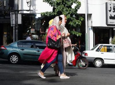 “حجاب” را به موضوعی برای “تقابل بین مردم” تبدیل نکنید